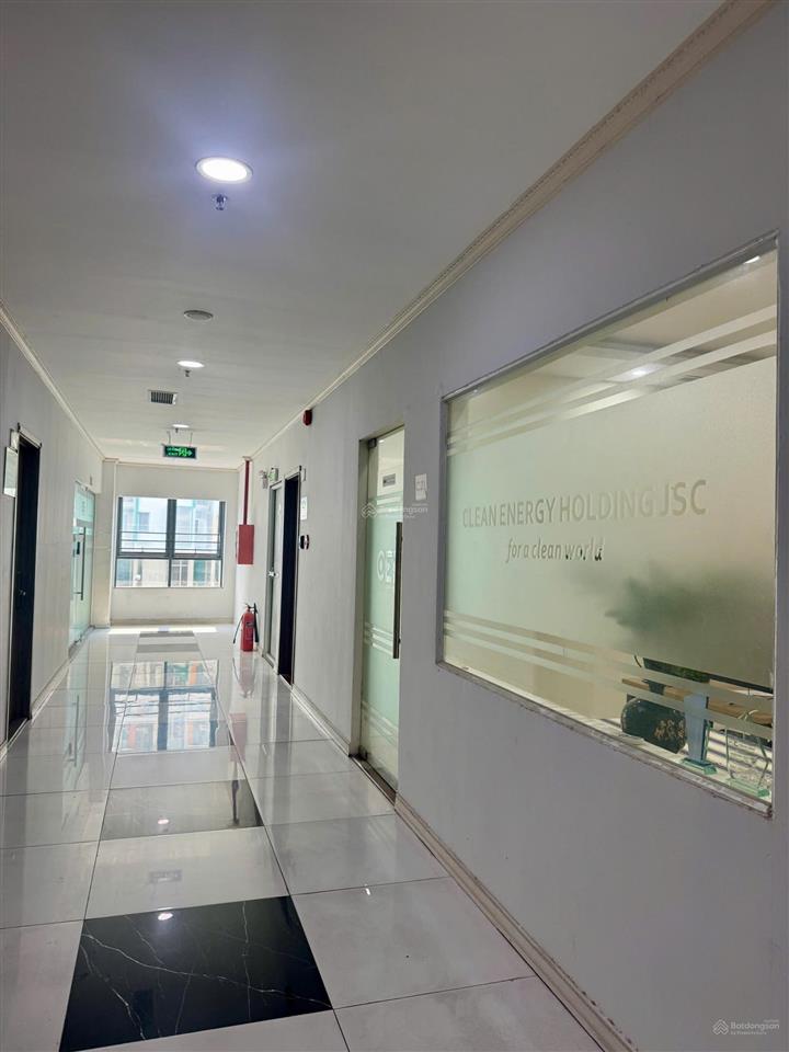 Bán officetel ở và làm vp  thang máy riêng cho tầng  đầu tư 6,9 tỷ cho thuê được 20 tr/tháng