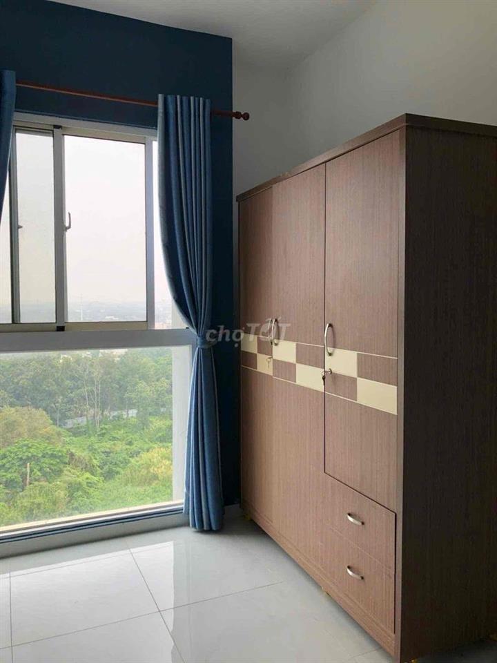 Bán căn hộ chung cư Phố Đông- Hoa Sen