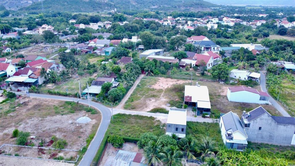 Chính chủ cần bán lô đất 89,5m tại xã diên lạc, giá chỉ 1,080 tỷ  0909 352 ***