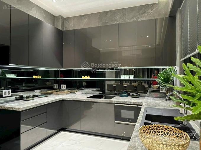 Bán biệt thự căn góc cạnh hồ bán nguyệt giá cực tốt để đầu tư