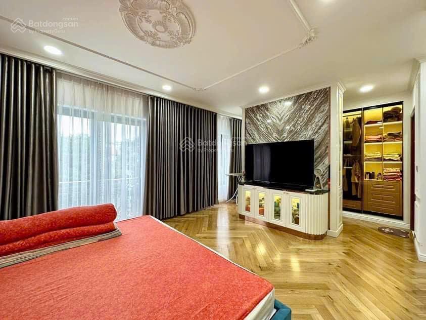 Bán biệt thự song lập mỹ hoàng mt đường phạm thái bường  pmh  quận 7. giá bán 80 tỷ  dt 210m2