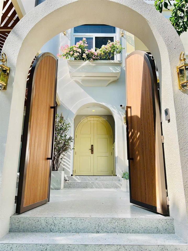 Bán biệt thự vườn mỹ thái phú mỹ hưng  126m²  giá bán 40 tỷ
