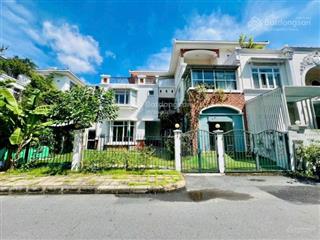 Bán biệt thự vị trí hiếm có  phú mỹ hưng nhìn ra công viên xanh, thoáng mát  an ninh, cao cấp