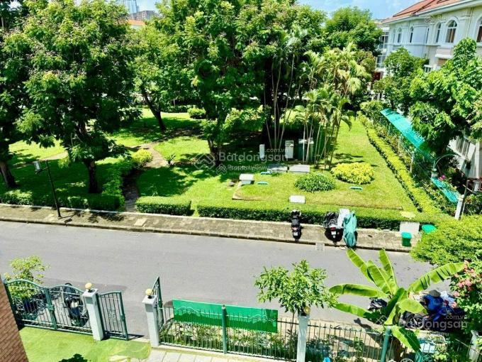 Bán biệt thự vị trí hiếm có  phú mỹ hưng nhìn ra công viên xanh, thoáng mát  an ninh, cao cấp