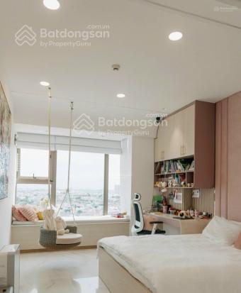 Bán cặp góc view siêu đẹp midtown m8 the peak  210m2  4pn. giá bán 33 tỷ  giá thuê 4.500 usd
