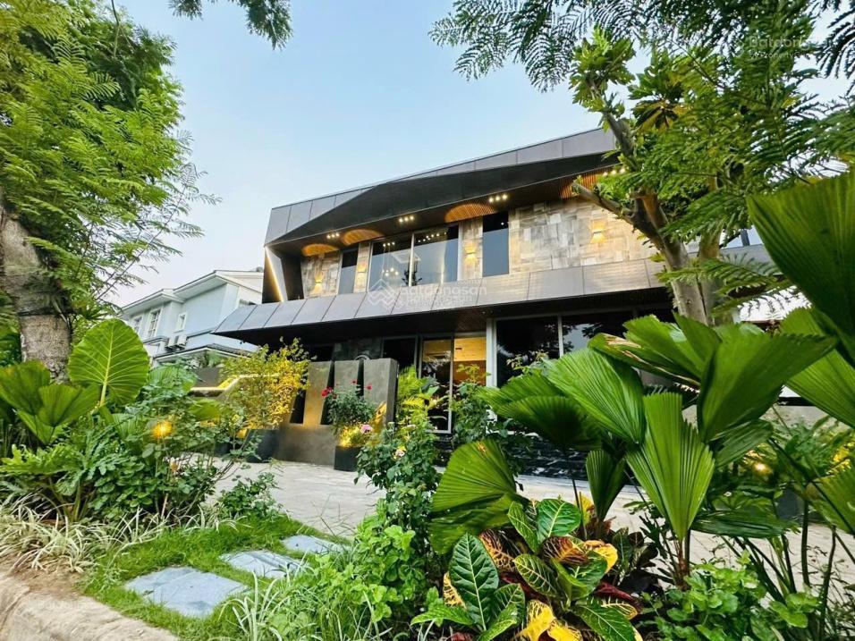 Bán biệt thự đơn lập hưng thái, phú mỹ hưng khu compound  364,2m  130 tỷ