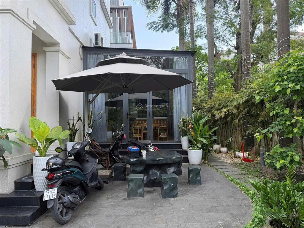 Chính chủ chuyển nhượng biệt thự góc mỹ thái 1 đường c, phú mỹ hưng quận 7  233m2  90tỷ