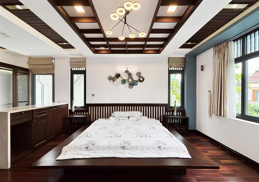 Cho thuê biệt thự đẳng cấp sang trọng tại phú mỹ hưng giá tốt 250 triệu/tháng  344m2