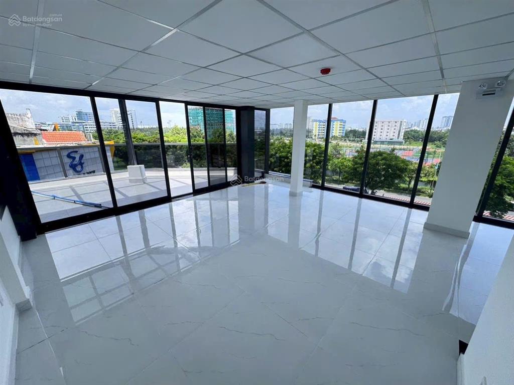 Siêu phẩm góc 3 mặt tiền  khu kim sơn q7  phú mỹ hưng. giá tốt đầu tư 33 tỷ  dtsd 339m2