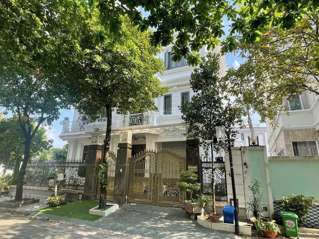 Bán siêu phẩm đơn lập góc 3 mặt tiền  nam thông 2, phú mỹ hưng, dtsd 284m2  112 tỷ