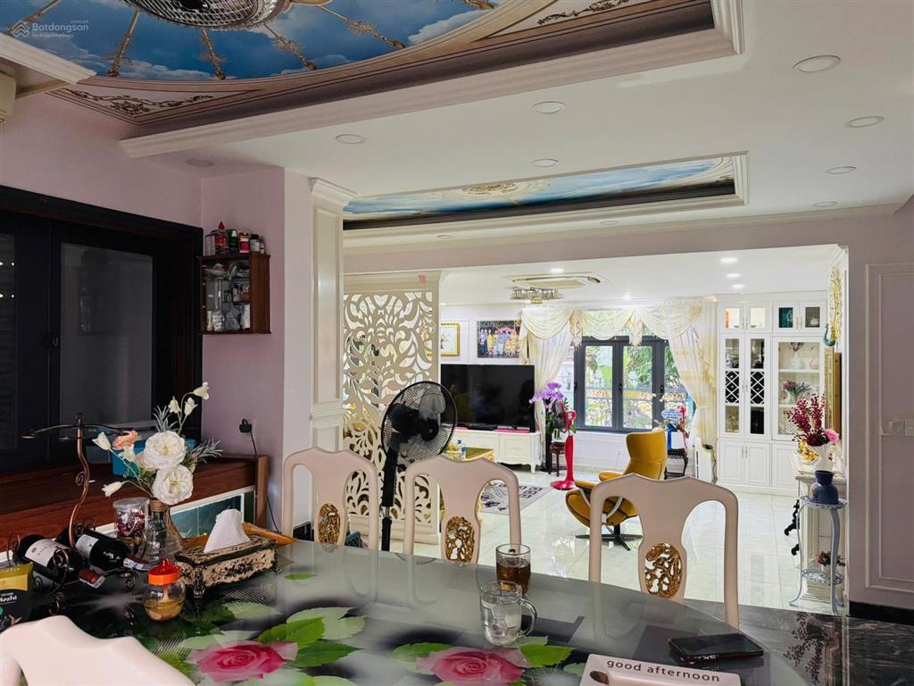 Bán siêu phẩm đơn lập góc 3 mặt tiền nam thông 2, phú mỹ hưng, dtsd 284m2  112 tỷ