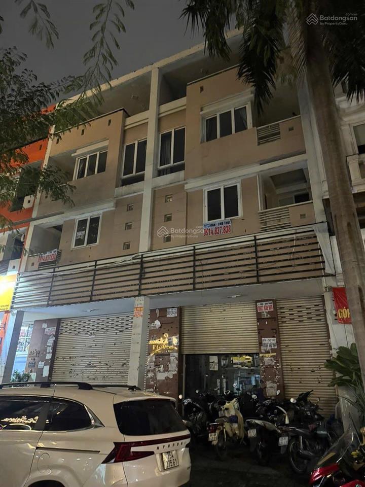 Cần bán gấp cặp nhà phố hưng phước 4 phú mỹ hưng giá tốt 66 tỷ  dt đất 222m2