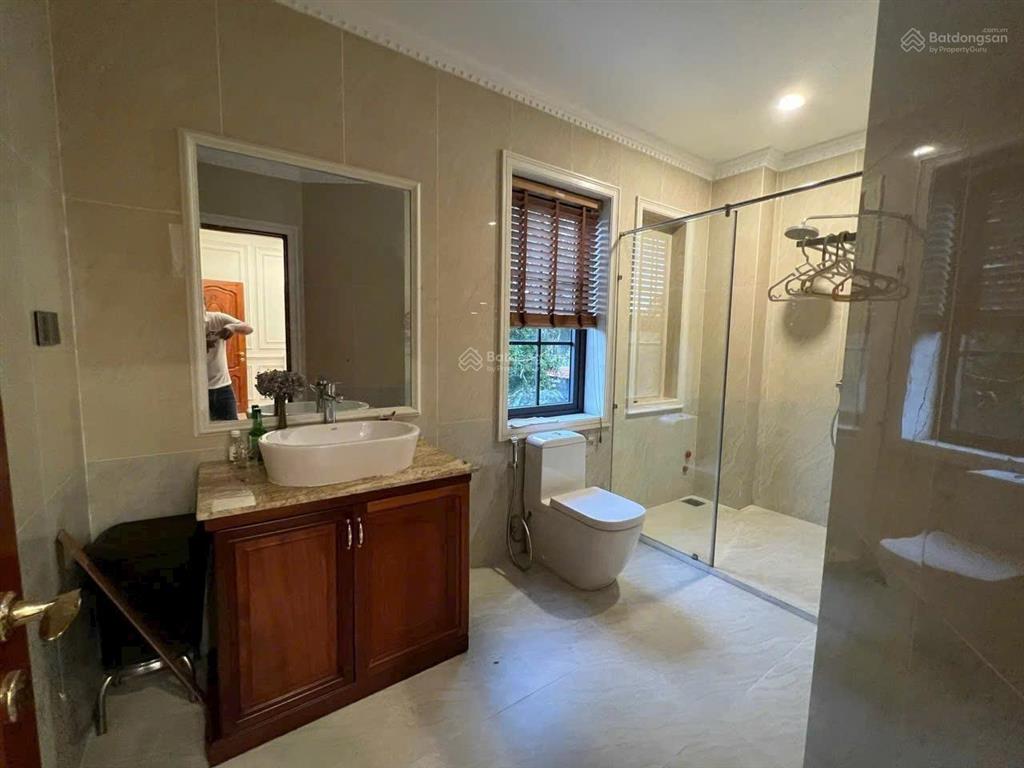 Bán siêu phẩm đơn lập nam thông đường 23 view công viên, 2 mặt tiền trước sau. giá 115 tỷ dt 15x18m