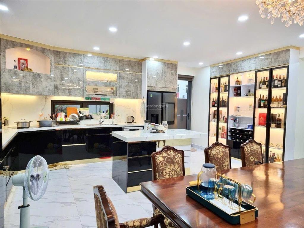Hot! biệt thự 2 mặt tiền đường lớn khu phố nam thông 1, phú mỹ hưng, quận 7  270m2  120 tỷ