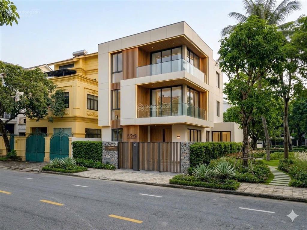 Cần bán gấp biệt thự đơn lập góc công viên nam thông  phú mỹ hưng  198m2  67 tỷ