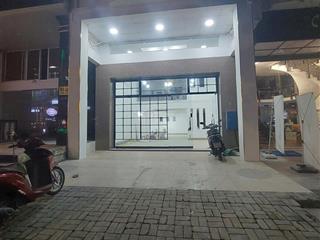 Cho thuê nhà phố thuận tiện kinh doanh hoặc mở vp mặt tiền đường số 2 giá cực tốt