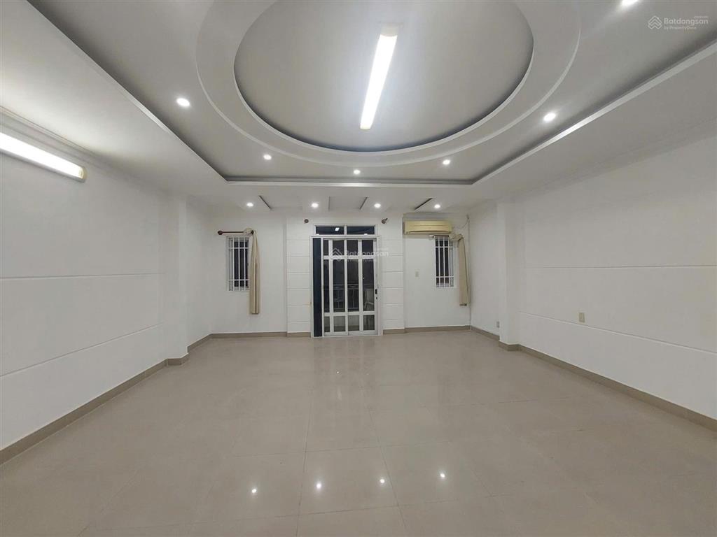 Cho thuê nhà phố thuận tiện kinh doanh hoặc mở vp mặt tiền đường số 2 giá cực tốt