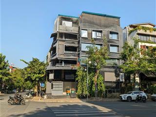 Bán toà nhà căn góc thương mại phú mỹ hưng q7. dt 6x18m5