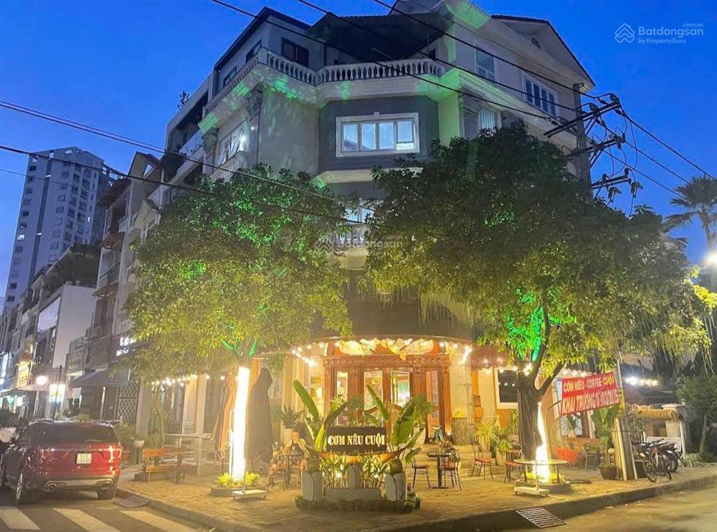 Bán gấp căn góc 2 mặt tiền nam quang 1 giá 85 tỷ  204m2  11pn, pháp lý đầy đủ