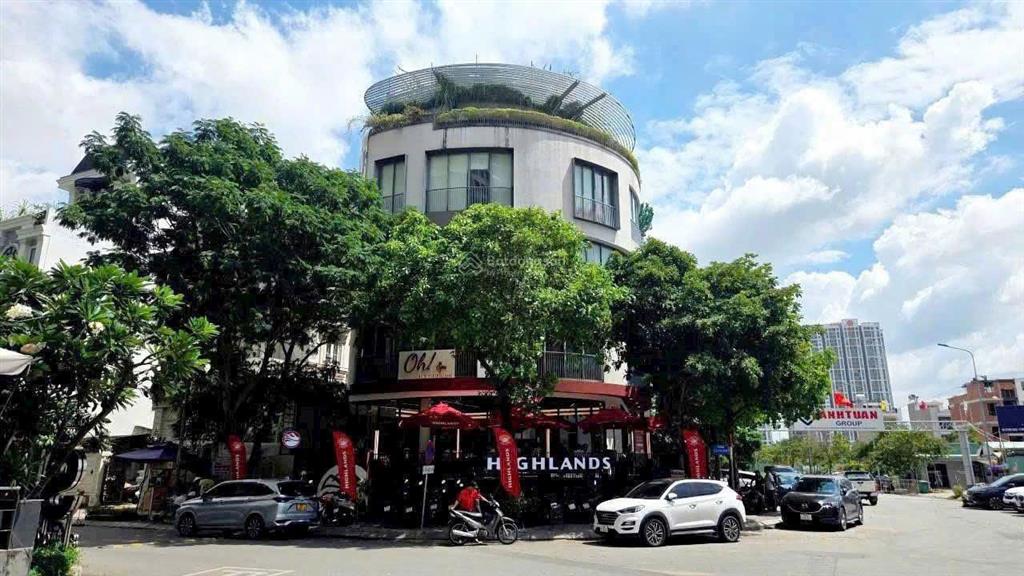 Bán tòa nhà 6 tầng góc 2 mặt tiền lê thị chợ, kdc la casa q7  giá bán cực tốt 88 tỷ ~ dtsd 1250m2
