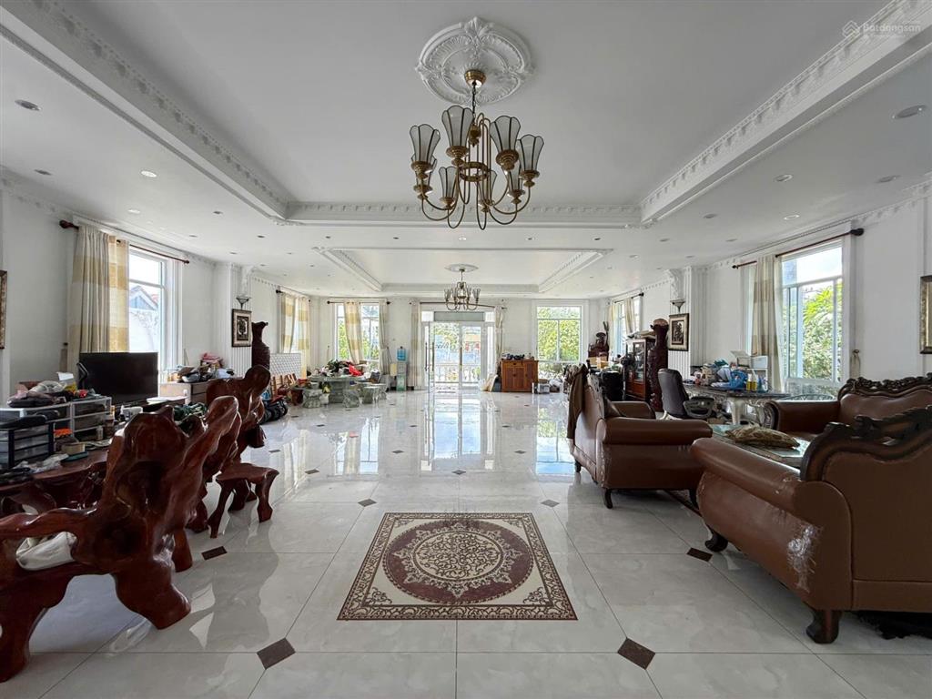 Sale off 50% chủ nhà định cư nước ngoài cần bán gấp 140 tỷ  7.000m2 đoàn nguyễn tuấn, bình chánh