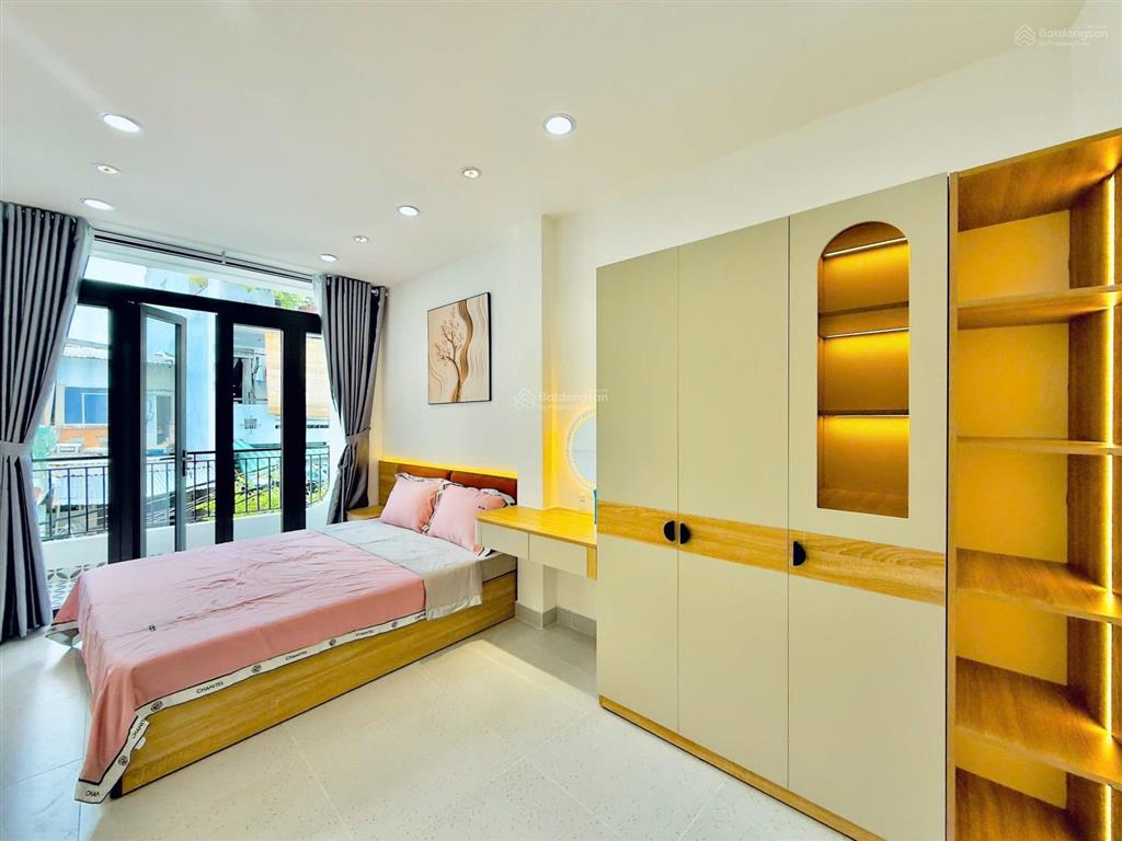 Nhà mặt tiền cô giang phú nhuận