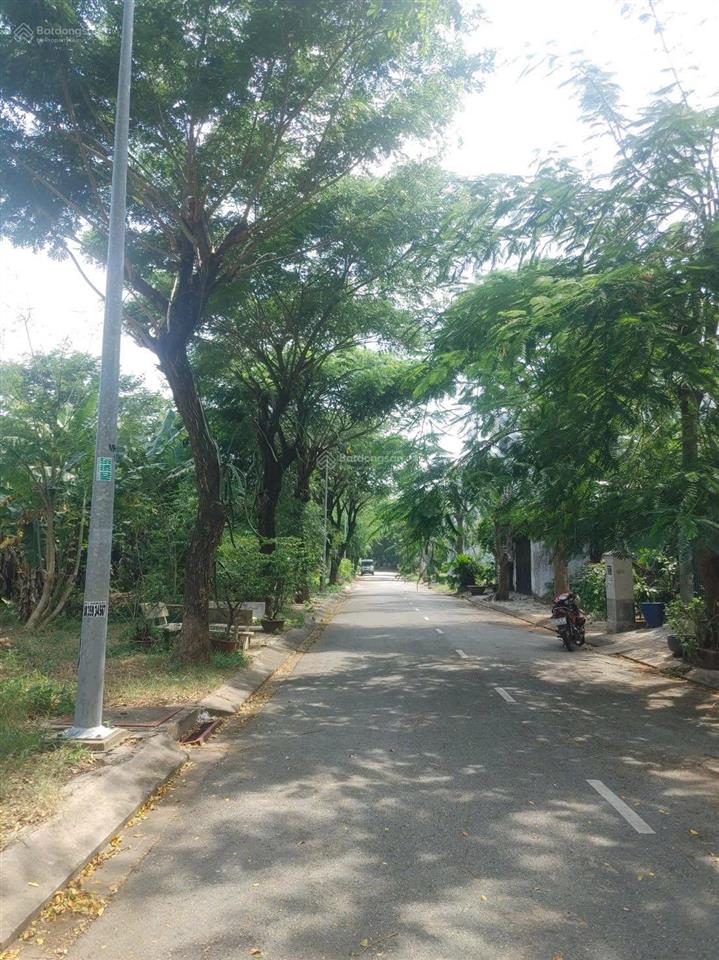 Nền nhà phố 125m2 kdc vạn hưng phú đg 12m view công viên hg đông nam giá 45tr/m2. 0933 490 ***