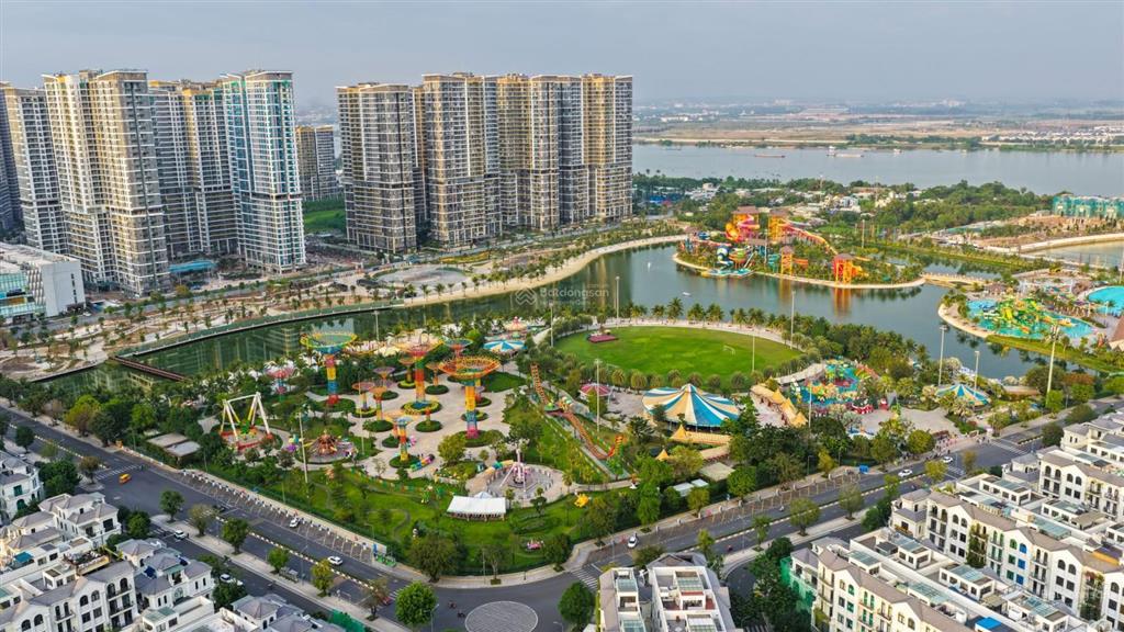 Cần bán căn 2pn lumiere boulevard đã có sổ hồng | vinhomes grand park