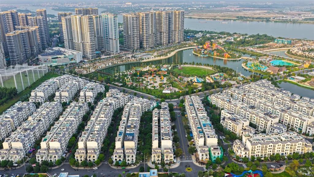Cần bán căn 2pn lumiere boulevard đã có sổ hồng | vinhomes grand park