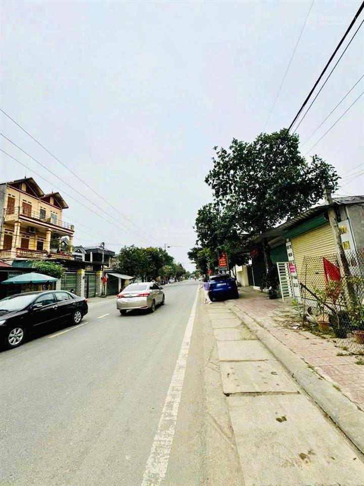 Chính chủ bán nhà 166,9 m2, sẵn kinh doanh, ngay trục đường chính vào hồ đại lải