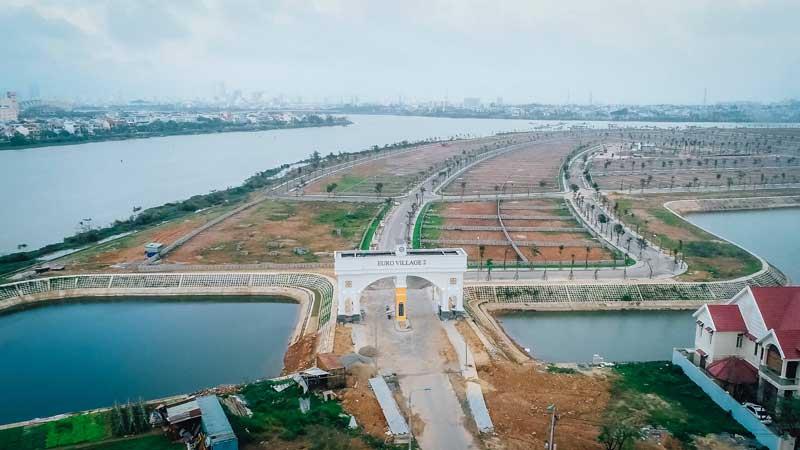 Cần tiền bán nhanh lô euro village 2 rẻ nhất khu đường giáng hương 10, tây nam 300m2