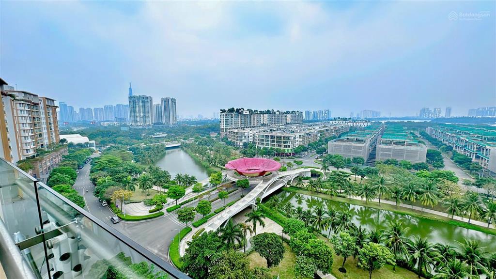 Bán căn hộ 2pn sala sarimi view trực diện công viên sổ hồng sẵn công chứng ngay