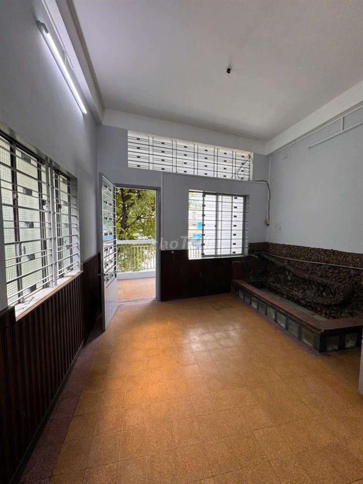 CHO THUÊ CHUNGCƯ LẦU 1  MT HỒNG BÀNGQ5, 72m², LỐI ĐI RIÊNG, THOÁNG MÁT