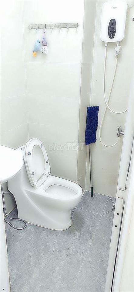 Cho thuê phòng đầy đủ tiện nghi, có ban công chung (đúng như hình)