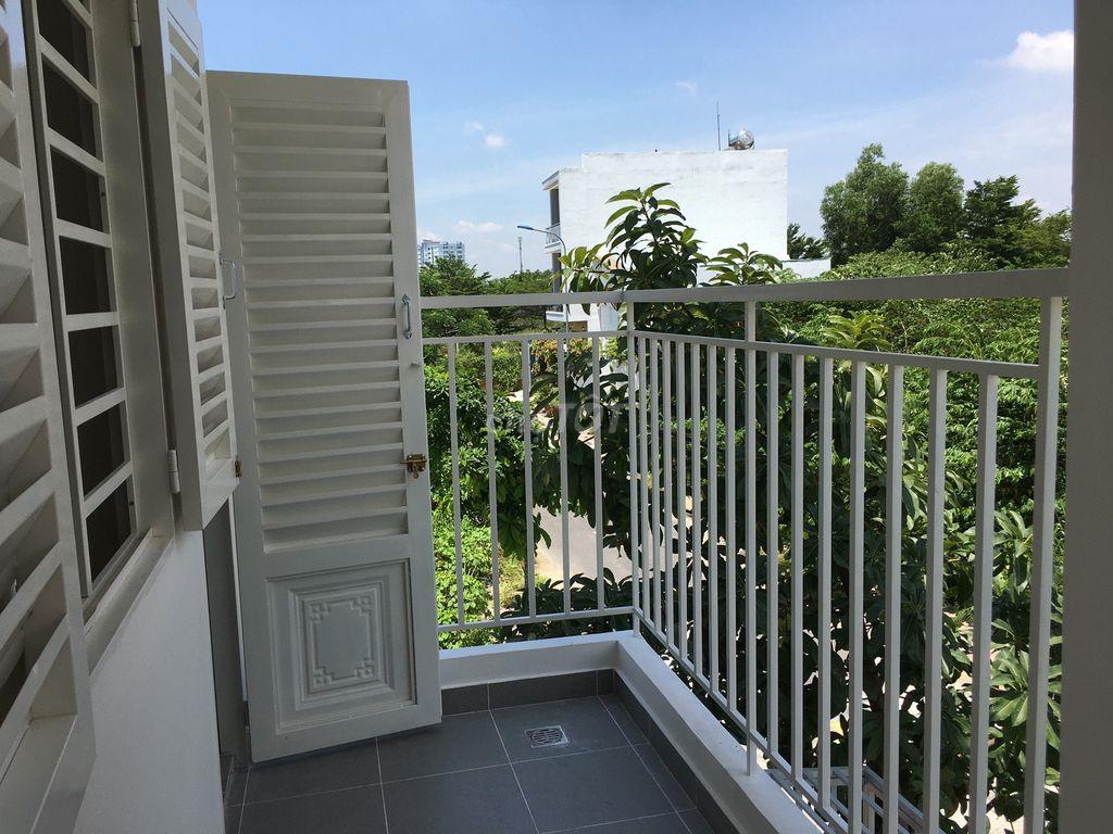 Cho thuê phòng đầy đủ tiện nghi, có ban công chung (đúng như hình)