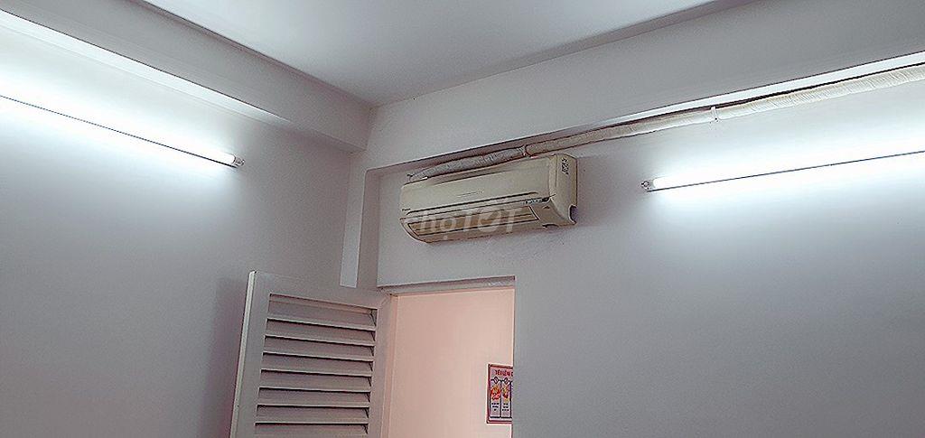Cho thuê phòng đầy đủ tiện nghi, có ban công chung (đúng như hình)