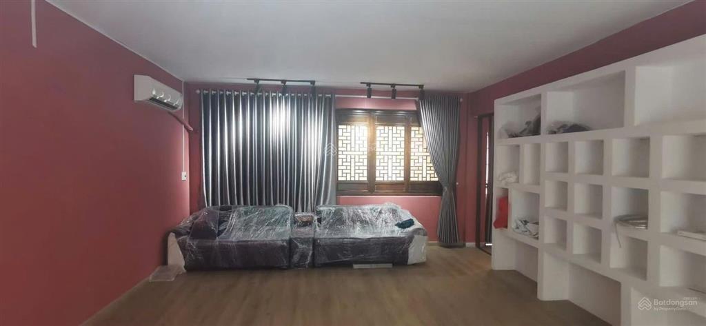 Cho thuê căn góc ngay trung tâm thành phố mới