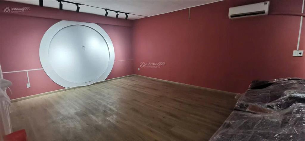 Cho thuê căn góc ngay trung tâm thành phố mới