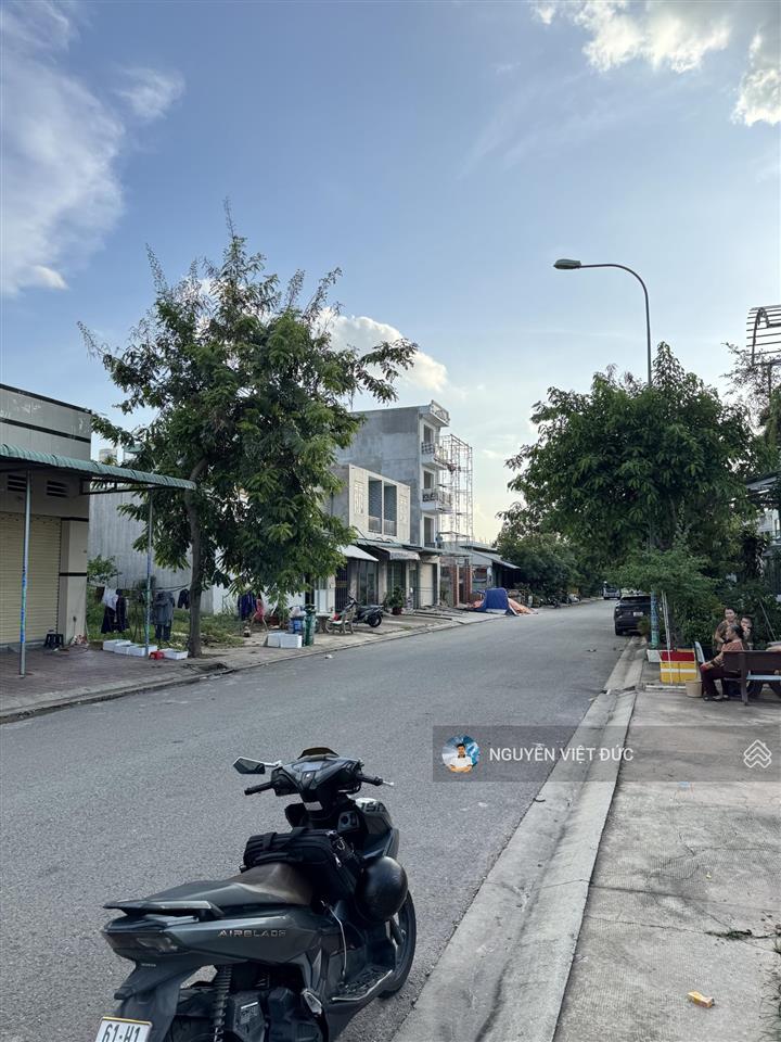 Bán gấp đất mặt tiền trục cổng chỉnh vào kcn vsip 2 ngay gần uỷ ban vĩnh tân và đường vành đai 4