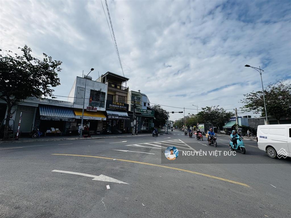 Bán nhà 2 mặt tiền ngã 3 giữa hai bà trưng và hoàng hoa thám gần go dĩ an, kinh doanh cực tốt