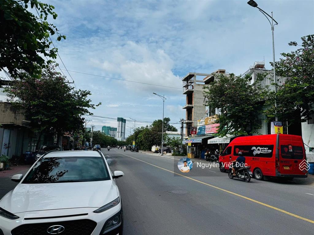 Giảm 300tr bán nhà mặt tiền hai bà trưng dĩ an ngay siêu thị go, vị trí đẹp nhất trục đường