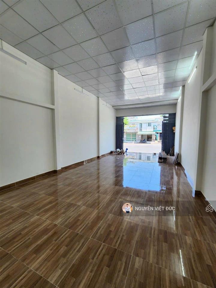 Giảm 300tr bán nhà mặt tiền hai bà trưng dĩ an ngay siêu thị go, vị trí đẹp nhất trục đường