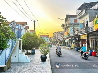 Giảm 2tỷ bán gấp đất tặng nhà hàng 2 tầng ngay chợ 434 thuận an cực kỳ sầm uất gần vincom dĩ an