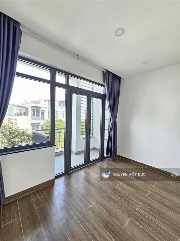 Giảm gấp 700tr triệu bán nhà đẹp đường lê hồng phong gần ngã tư chiêu liêu khu dân cư cao cấp