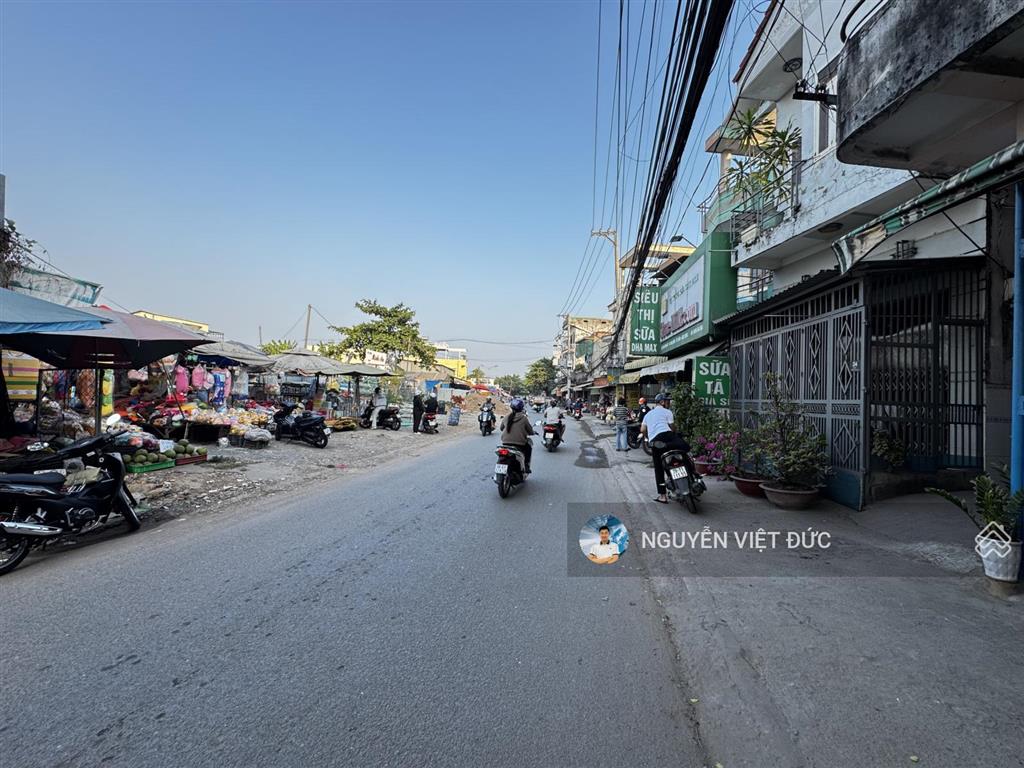Giảm 1,6tỷ bán gấp 177m2 mặt tiền chợ bờ hồ trung tâm hành chính dĩ an kế bên kcn sóng thần
