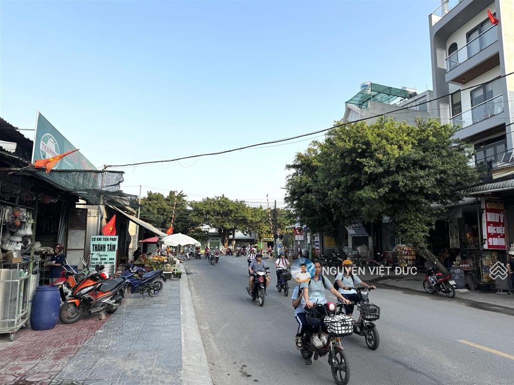 Giảm 1,6tỷ bán gấp 177m2 mặt tiền chợ bờ hồ trung tâm hành chính dĩ an kế bên kcn sóng thần