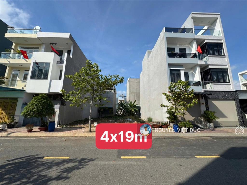 Giảm 400tr bán nhanh lô đất ngay ql1k gần làng đại học và go dĩ an khu dân cư đẹp hiện đại