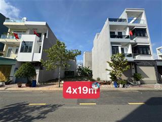 Giảm 400tr bán nhanh lô đất ngay ql1k gần làng đại học và go dĩ an khu dân cư đẹp hiện đại