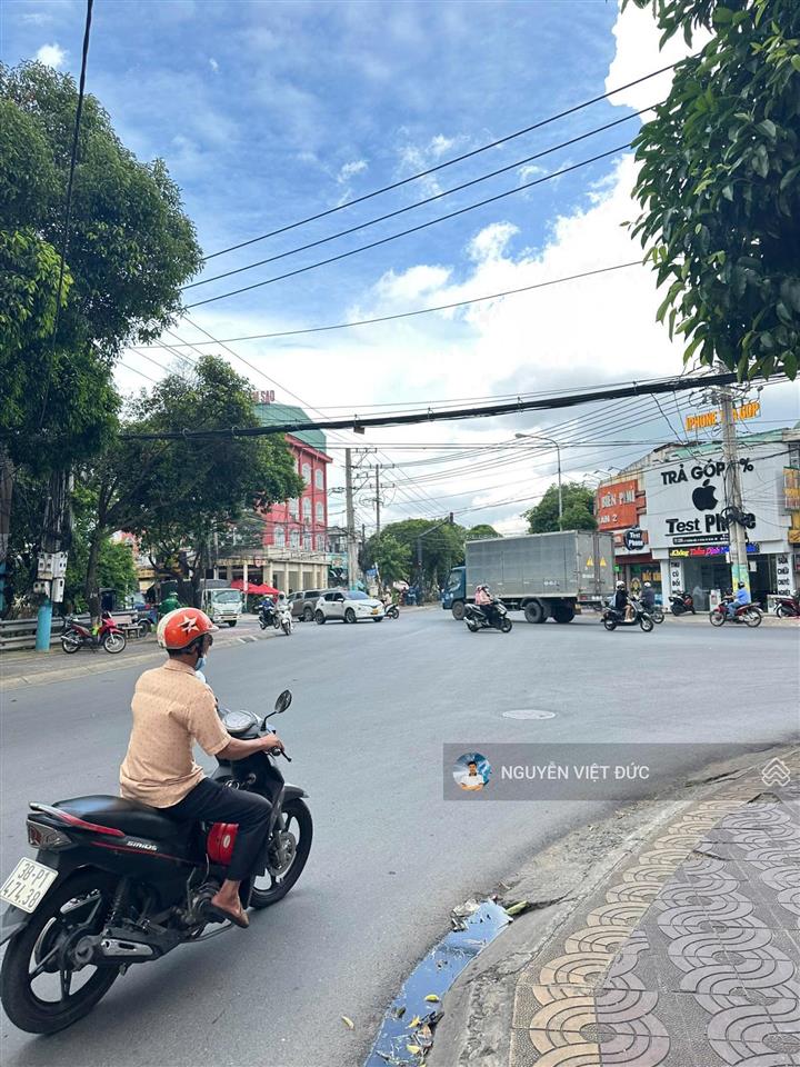 Giảm 3 tỷ bán 160m2 mặt tiền nguyễn trãi ngay ngã tư đồi mồi trung tâm tp dĩ an cổng kcn sóng thần