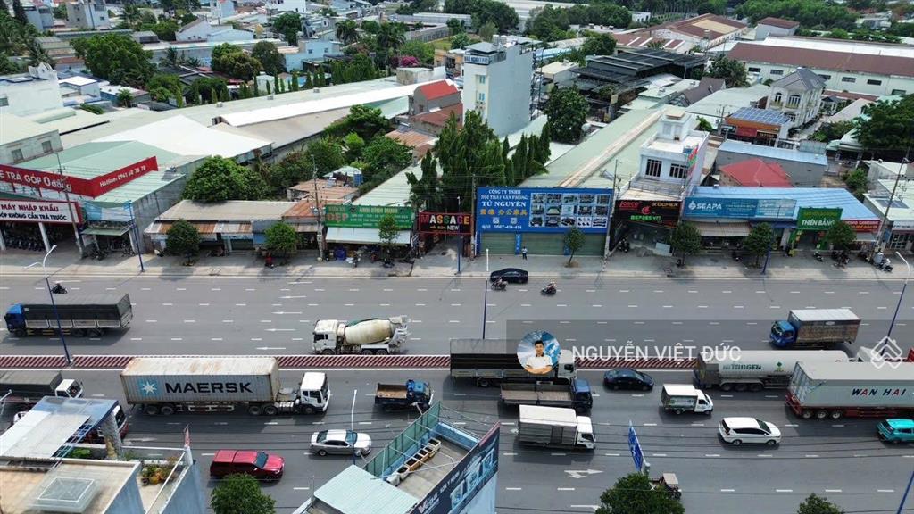 Bán gấp showroom mặt tiền dt743 ngay ngã 6 an phú vị trí cực đẹp đối diện chung cư tecco